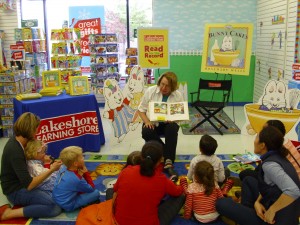 Rosemary Wells Reads for the Record at Lakeshore Learning