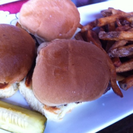 Brewer's Coalition, Newton pub, Newton gastropub, Newton restaurant, new restaurant Newton, sliders